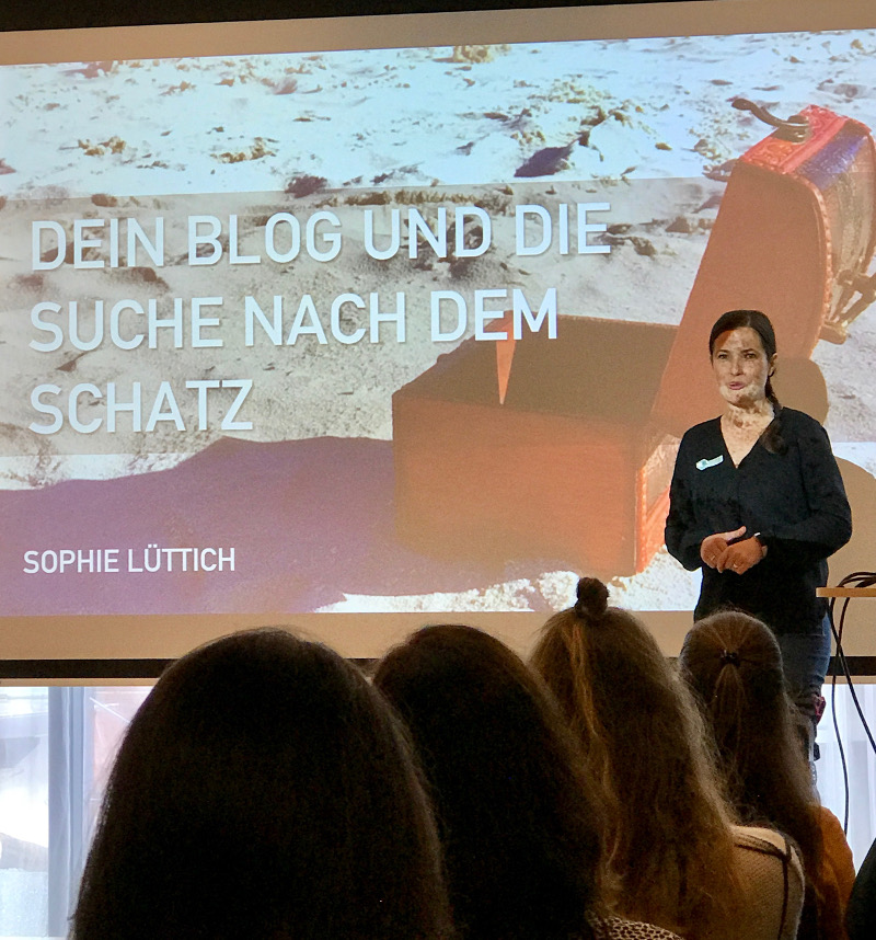 Speakerin Sophie Lüttich von Berlinfreckles.de über "Dein Blog und die Suche nach dem Schatz"